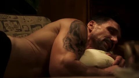 Jonathan Tucker and Frank Grillo shirtless in Kingdom 2-12 "No Fault&q...