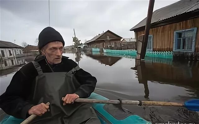 Какие выплаты пострадавшим от наводнения. Наводнение Омск фото.