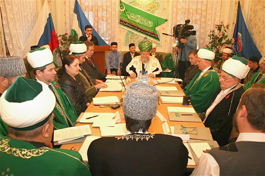 Цдум уфа намаз. Исламскый университет в уфа цдум. Знатоки корана. Цдум республики башкортостан. Мечеть хусейн бека чишмы.