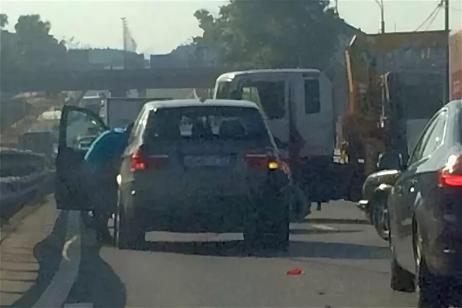 Почему перекрыли ленинградку сейчас сегодня в москве. Авария ленинградское шоссе. перекрытие ленинградского шоссе сегодня.