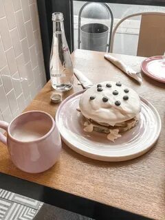 Breakfast cafe