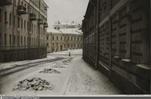 Петропавловском переулке