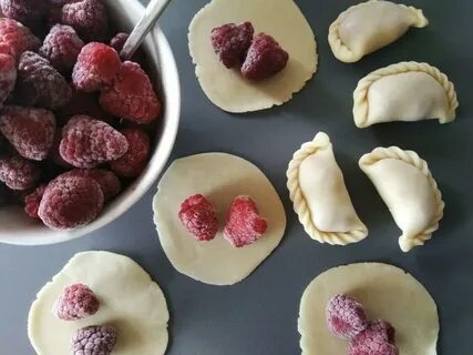 Вареники с малиной