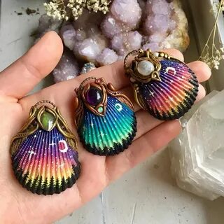 Интересные украшения