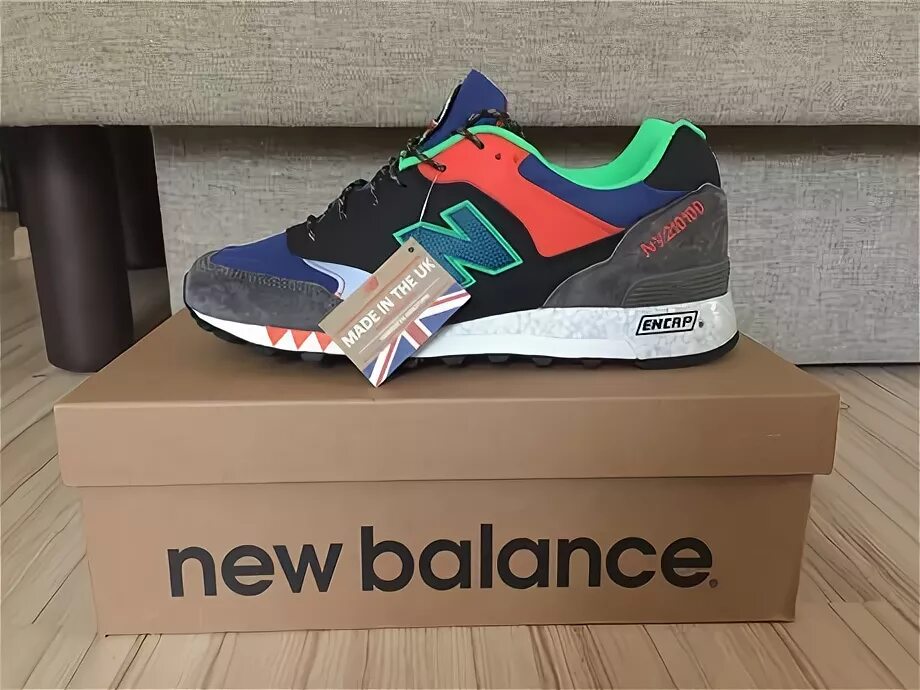 New balance коробка