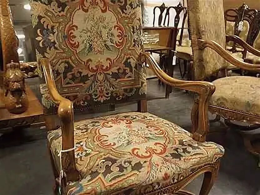 Шкаф поставец. Антиктайм антиквариат в спб. Антиквариат. Антикварная лавка. Антиквариат европа.