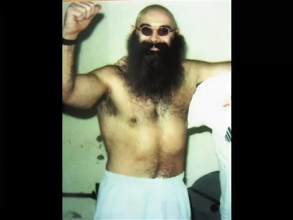 Бронсон книга фитнес. Бронсон книга фитнес в одиночной камере. Бронсон книга фитнес. Бронсон книга фитнес. Бронсон книга.