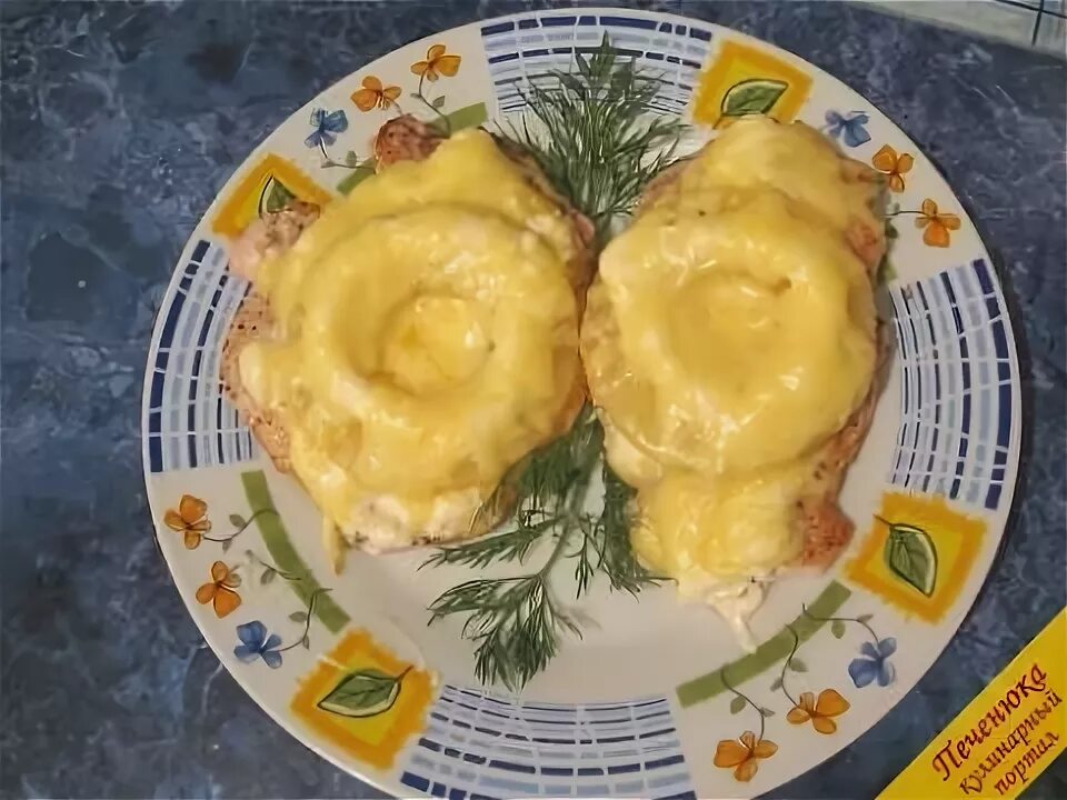 Отбивные из курицы с ананасом и сыром. Куриные отбивные с ананасом и сыром. отбивная с ананасом и сыром в духовке рецепт с фото.