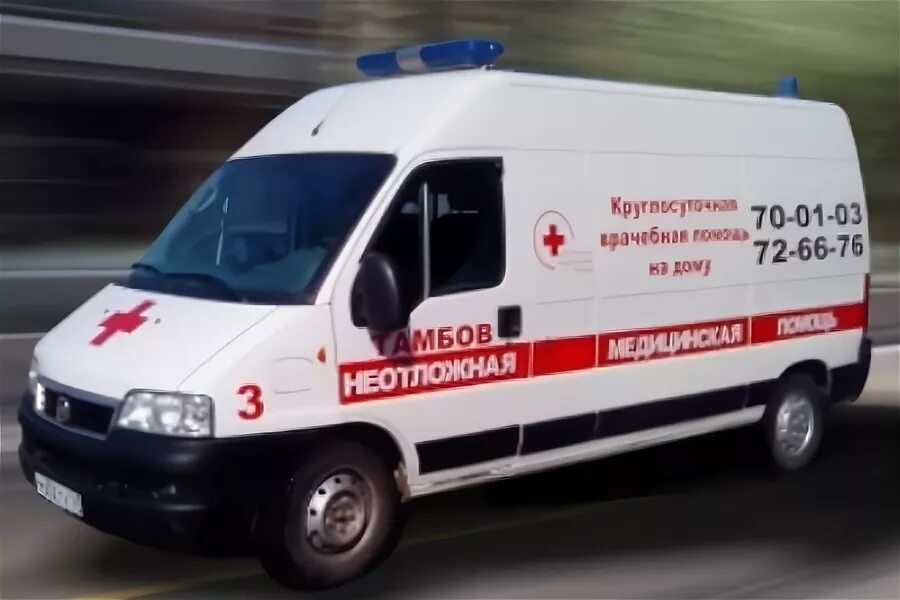 Новые автомобили скорой помощи. Как вызвать скорую помощь с мобильного телефона. Машина скорой помощи врач. Выксунская црб. Телефон скорой помощи.
