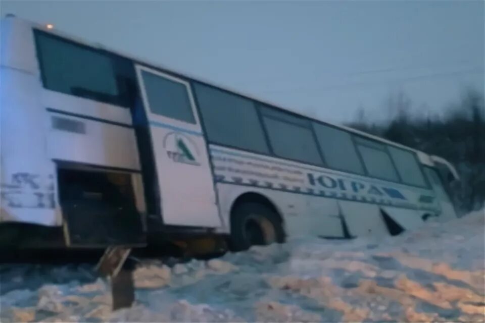 Автобусы ханты мансийска. Автобус голаз 529112. Междугородный автобус нефаз 3299. Нефаз 3299-10-02. Автобус тюмень ханты-мансийск.
