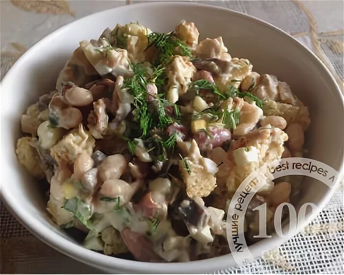 Курица с грибами и фасолью консервированной