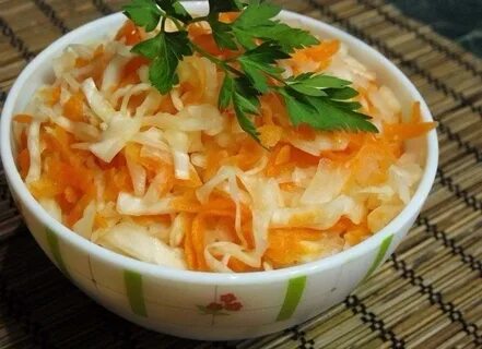 Простой рецепт квашеной капусты с морковью