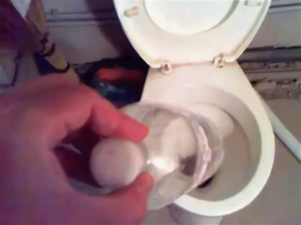 Как вытащить из туалета