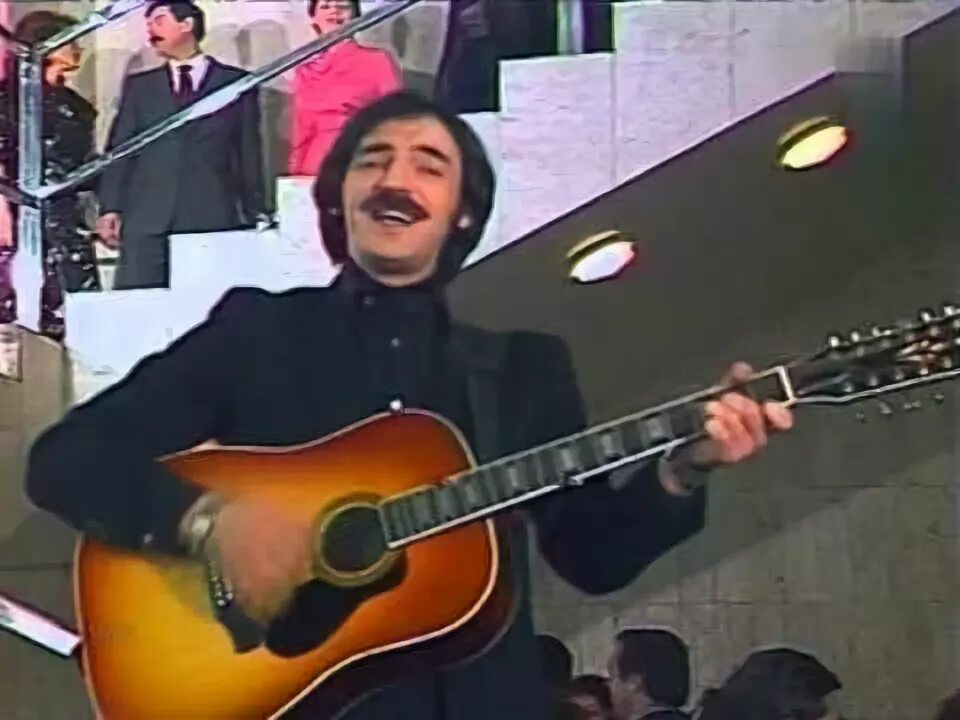 Остров детства боярский слушать. Остров детства боярский. Боярский в 1985 году. Остров детства боярский. Боярский песня остров детства.