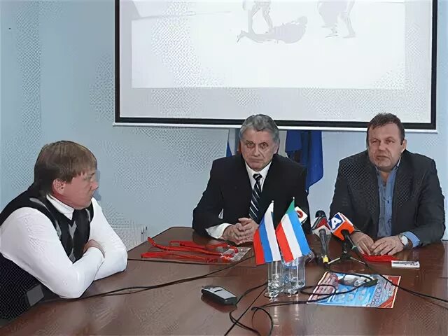 Директор автономного учреждения