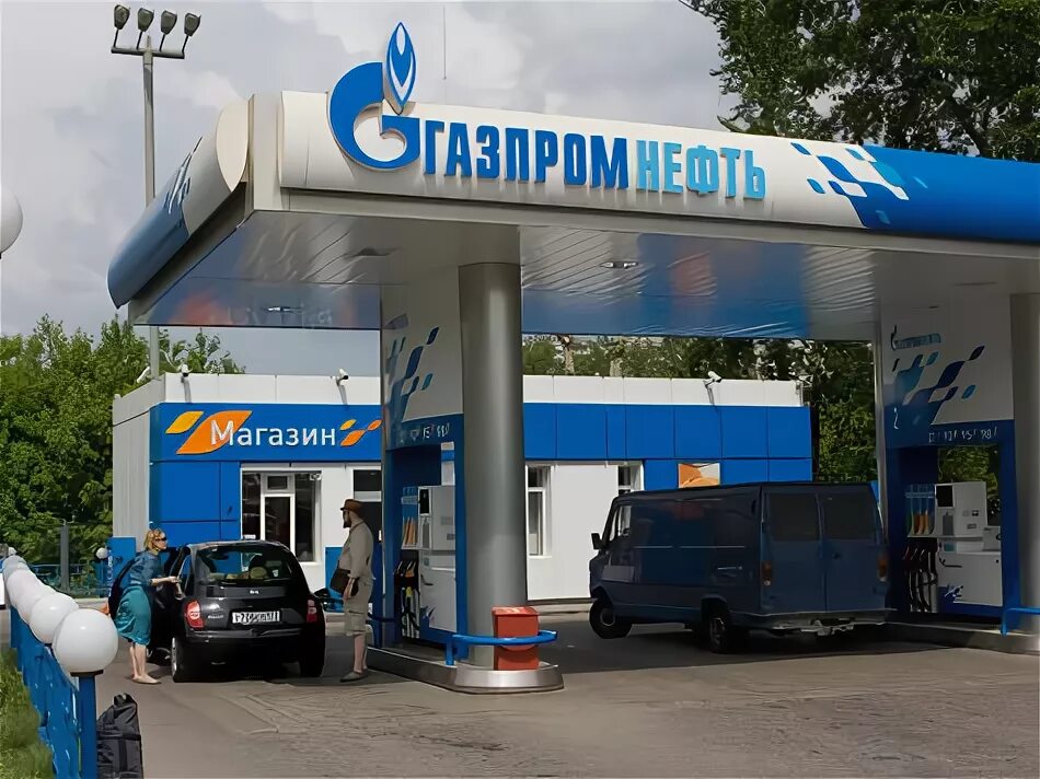 Азс. 3 заправки пост копейск. Троил заправка. Adnoc заправки. Сеть азс трасса.