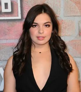 Isabella Gomez - Posing at premiere of Netflix’s 'Gentefied' in L...