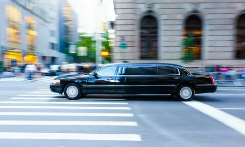 What are the best places to take a limo ride during the day in Chicago?