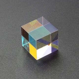 Кубическая призма