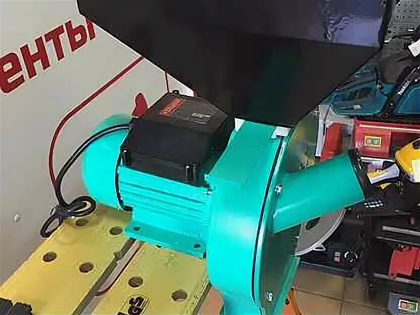 Картинка зернодробилка. Sturm hm2500. Зернодробилка sturm hm2501. Зернодробилка sturm hm2500 характеристики. Штурм 2500 кормоизмельчитель.