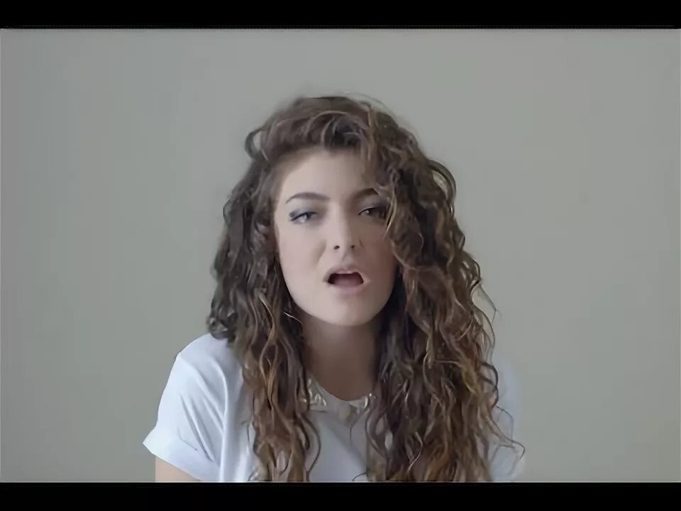 Lorde текст. Lorde royals. anna lorde. lorde team.