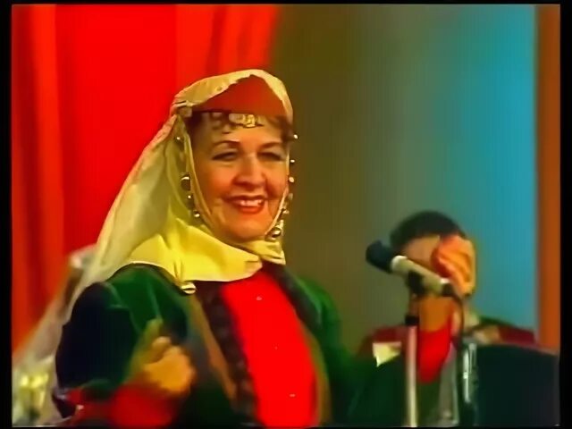 Сваха песня. Сваха мем. Не спугните жениха таисия повалий. У вас товар у нас купец сватовство в стихах. Сваха 2 серии.