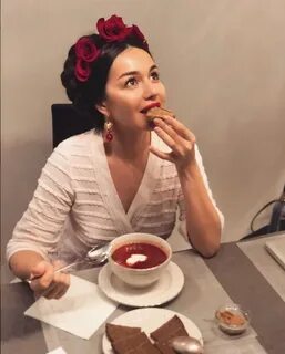Женщина борщ