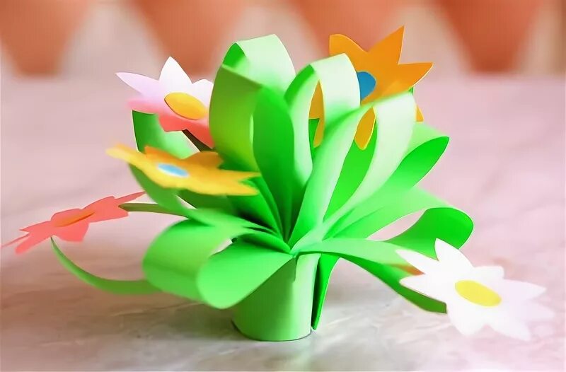 Какие есть поделки из бумаги. Букет из цветной бумаги. букет цветов из цветной бумаги для детей. цветы из бумаги в детском саду.