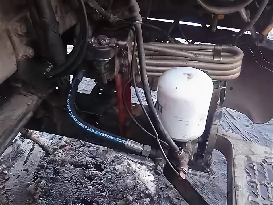 Клапан абс камаз 6520. Не качает воздух на камазе. Уаз не идёт давление на второй контур. Трубка воздушная камаз. Компрессор воздушный маз 238.