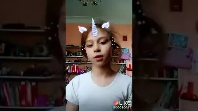 Песня между нами уляля уляля. Между нами уля ля. Мамасита вектор. Мамасита девушка. Мимимишка блоггер.