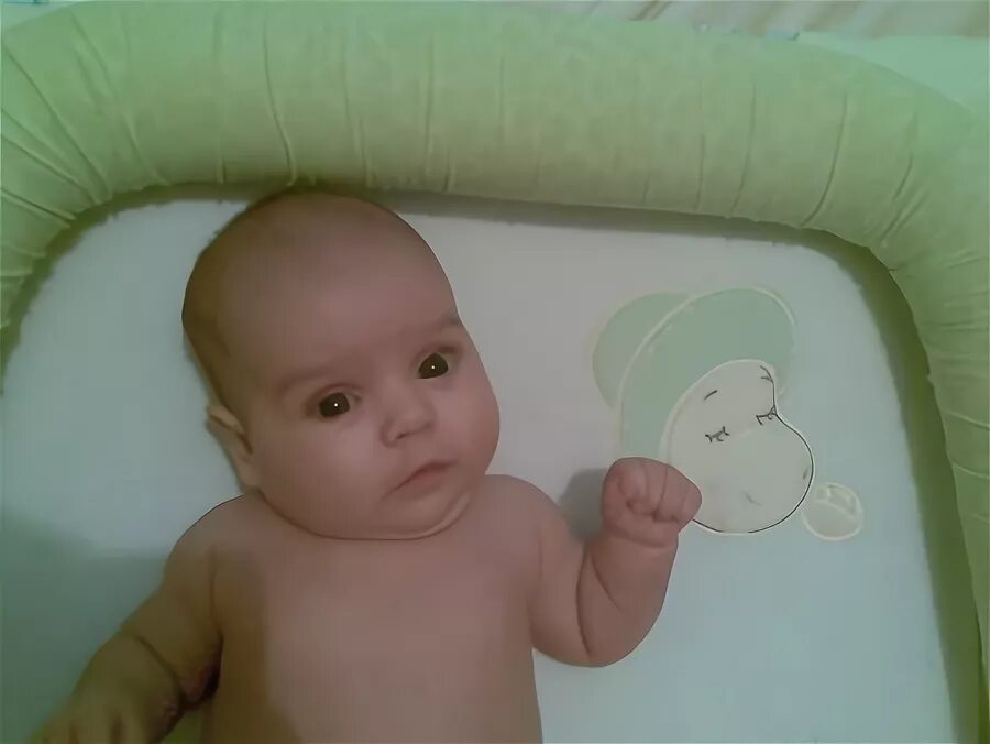 Исполнилось 2 месяца. Малышу исполнилось 2 месяца. ребенку исполнилось 2 месяц. нашему ребёнку 2 месяца. был 1 месяц исполнилось 2 месяца.