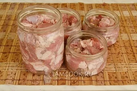 Домашняя тушенка из кролика в духовке