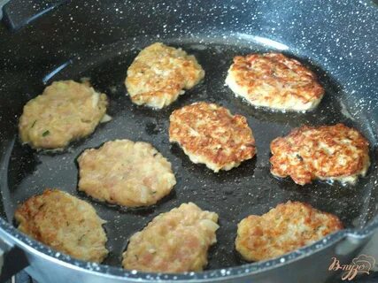 Оладьи из кабачков с фаршем на сковороде