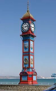 Часы на городской башне