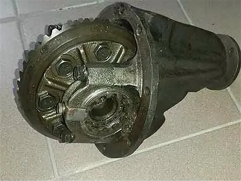 Задний редуктор ваз 2103. Редуктор заднего моста 2106. Редуктор ваз 2107 4. Редуктор заднего моста ваз бу. Редуктор заднего моста ваз 2103.