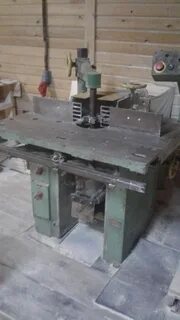 Продам фрезерный станок бу