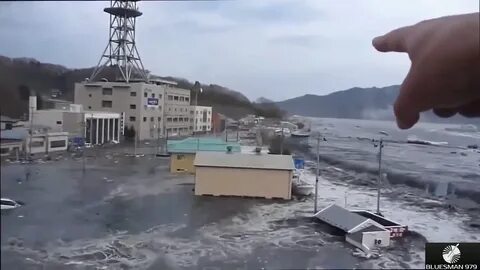 Цунами видео очевидца