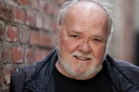 Бад С. Смит: 2 тыс изображений найдено в Яндекс Картинках