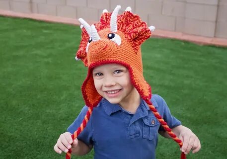 childs crochet dinosaur hat.