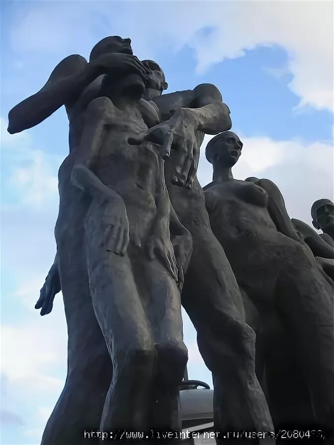 Памятник народу. Монумент дружбы народов киев. Памятник дружбы народов» спитак. Церетели поклонная гора памятник. Памятник дружбы народов в киеве.
