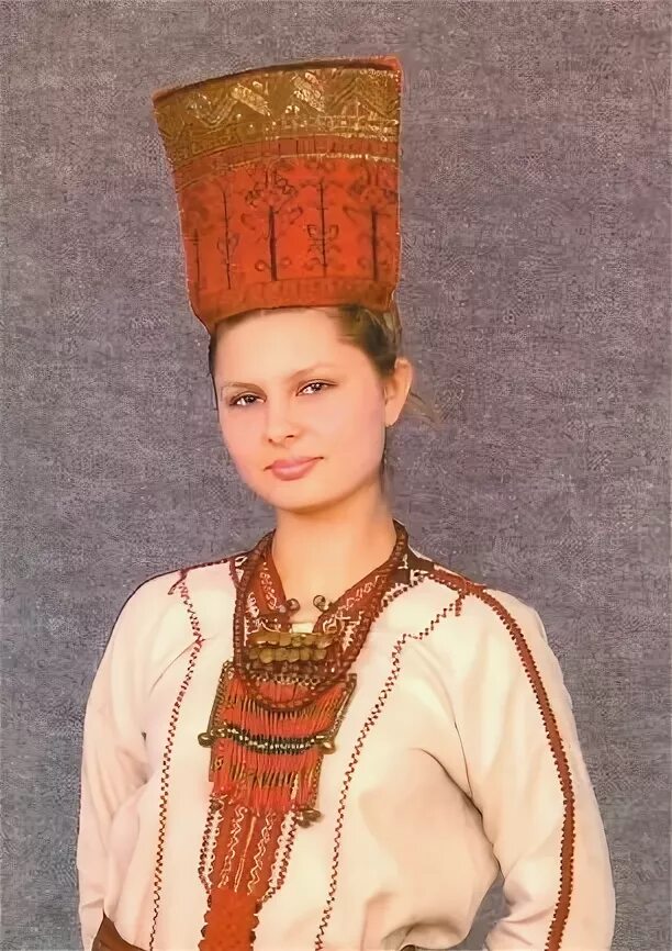 мордовский национальный головной убор женский. мордовский костюм головной убор панго. мордовский головной убор эрзянка. мордва национальный костюм элементы. головной убор мордвы эрзя.