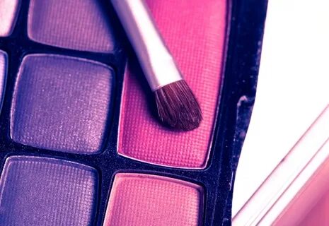 Colour cosmetics