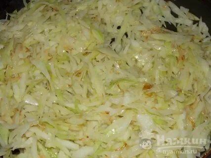 Капуста жареная на сливочном масле
