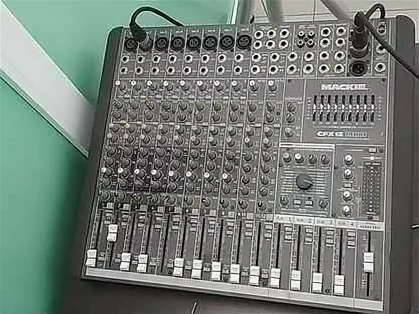 Микшеры авито. Xenyx 1622fx. Alesis multimix 6fx блок питания. Микшерный пульт alesis multimix. Behringer xenyx 802.