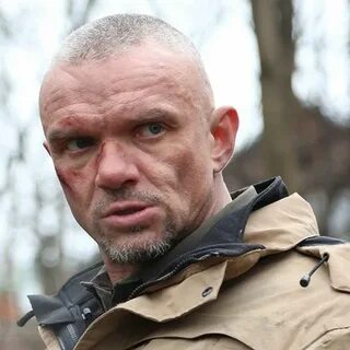 Епифанцев сидит