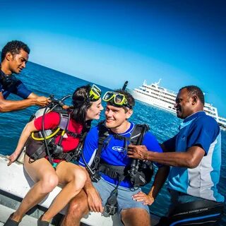 Save 25% on all adult Captain Cook Cruise fares in Fiji! 