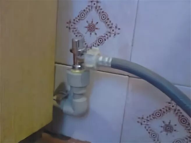 Как подключить стиральную машинку видео. Можно ли подключить стиральную машинку через колонку гусак во дворе.