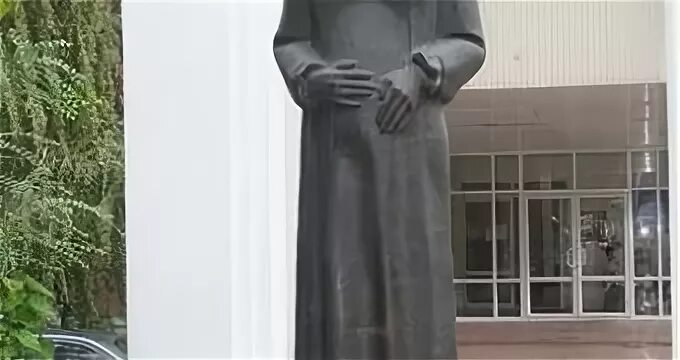 Памятник дающая жизнь
