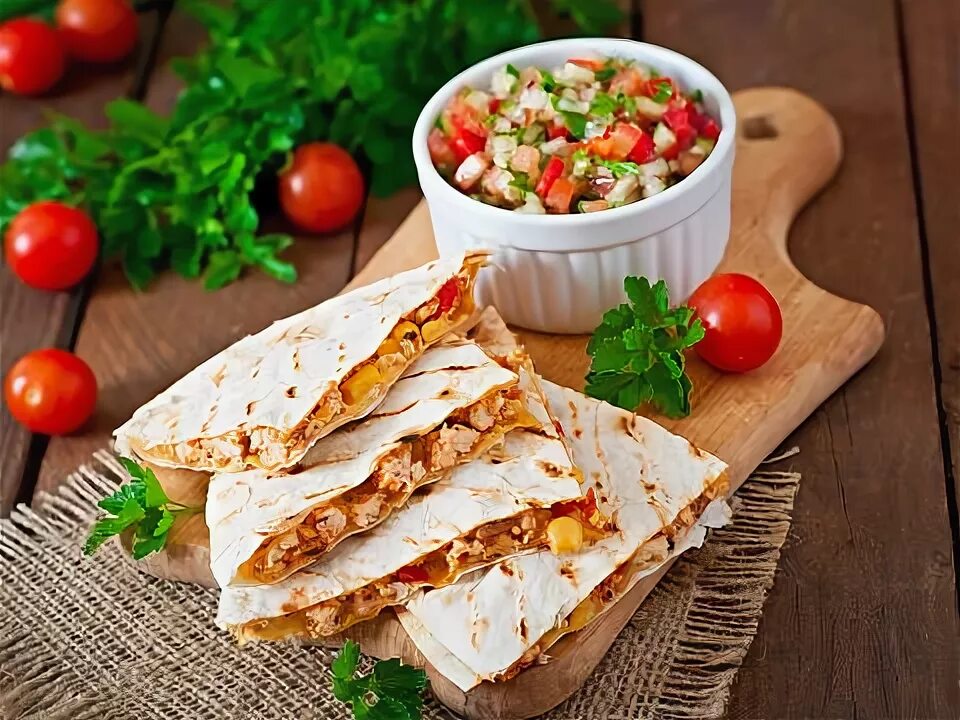 Chicken Quesadillas Chicken quesadillas, Easy to make appetizers, Recipes