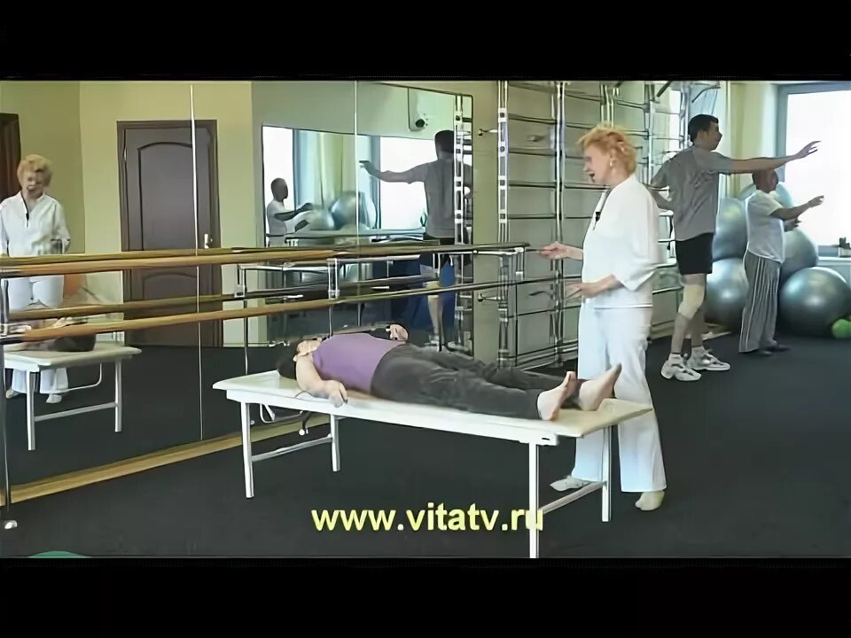 Артрит комплекс лфк. Упражнения лфк для тазобедренных суставов при коксартрозе. Гимнастика при артрите коленного сустава. Лфк суставная гимнастика. Гимнастика для коленных суставов при артрозе по бубновскому.